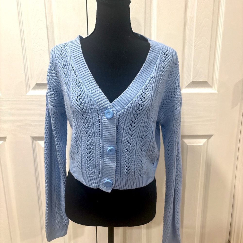 HOLLISTER women's Baby Blue button down Cardigan size M